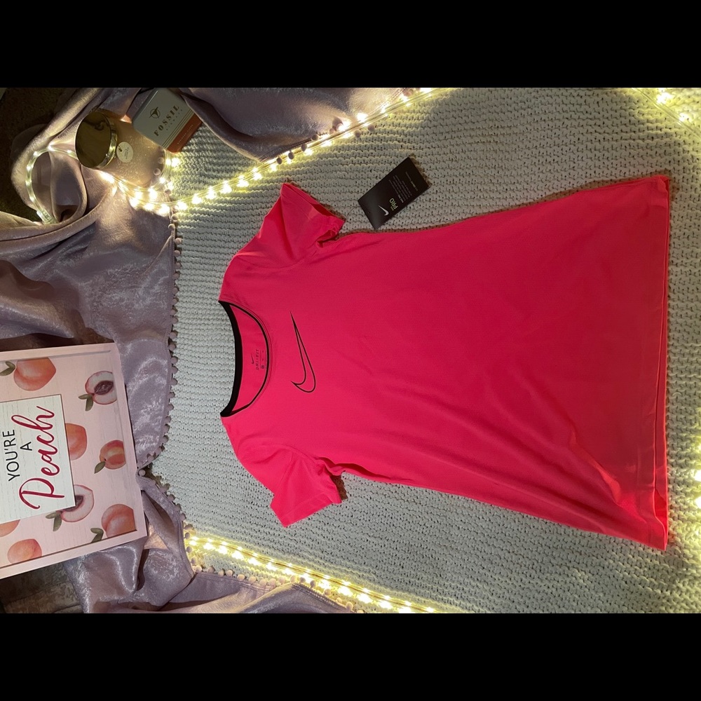 Nike dri fit performance t-shirt